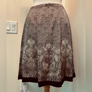 Tahari Knee Length Silk Skirt with Elaborate Leaf Pattern